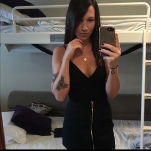 H&M mini skirt with zipper down the front